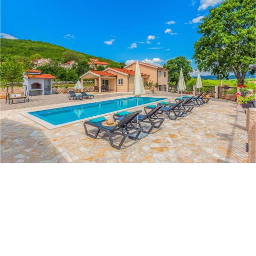 Stunning Home In Lovrec With Outdoor Swimming Pool, Wifi And 4 Bedrooms