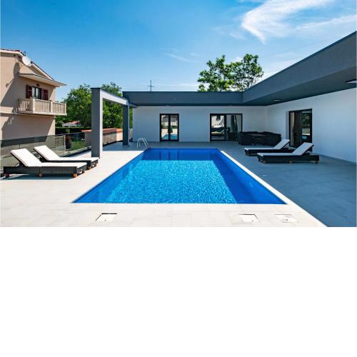 Stunning Home In Nedescina With Outdoor Swimming Pool, Wifi And 3 Bedrooms