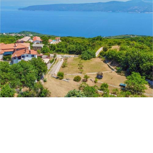 Stunning Home In Plomin With Wifi And 4 Bedrooms