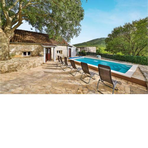 Stunning Home In Prgomet With Wifi, Outdoor Swimming Pool And Heated Swimming Pool