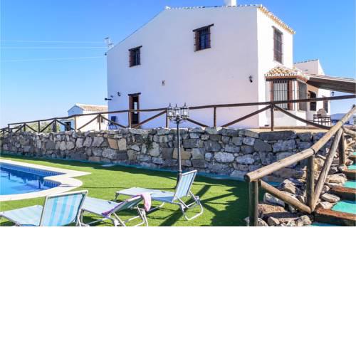 Stunning home in Pruna w/ WiFi, Outdoor swimming pool and 5 Bedrooms