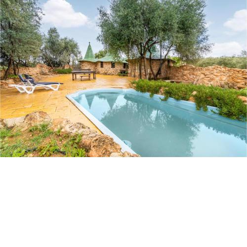 Stunning home in Puente Genil with Outdoor swimming pool, WiFi and 1 Bedrooms