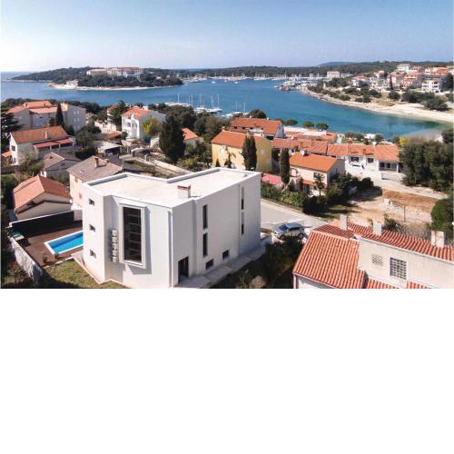 Stunning Home In Pula With Outdoor Swimming Pool, Wifi And 4 Bedrooms