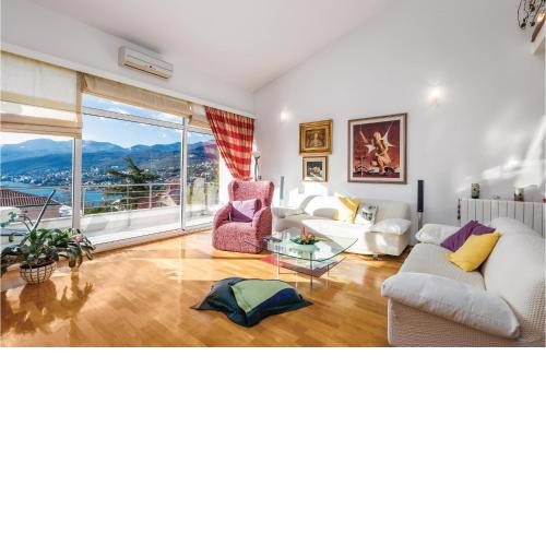 Stunning home in Rijeka with 5 Bedrooms and WiFi