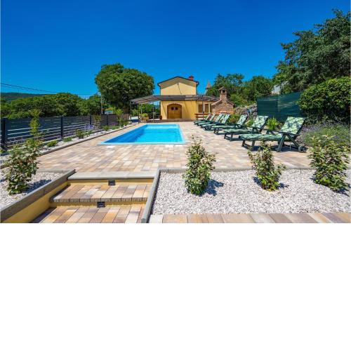 Stunning Home In Susnjevica With 3 Bedrooms, Wifi And Outdoor Swimming Pool