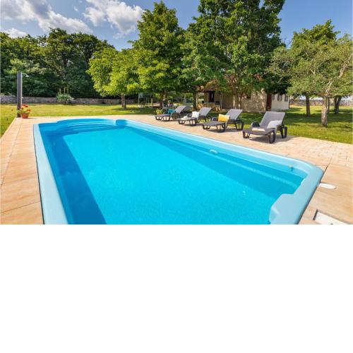 Stunning home in Svetvincenat with Outdoor swimming pool and 2 Bedrooms