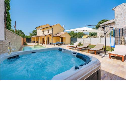 Stunning Home In Svetvincenat With Wifi, Outdoor Swimming Pool And Heated Swimming Pool