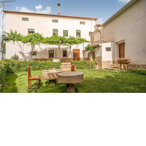 Stunning home in Tocon with Outdoor swimming pool, WiFi and 9 Bedrooms