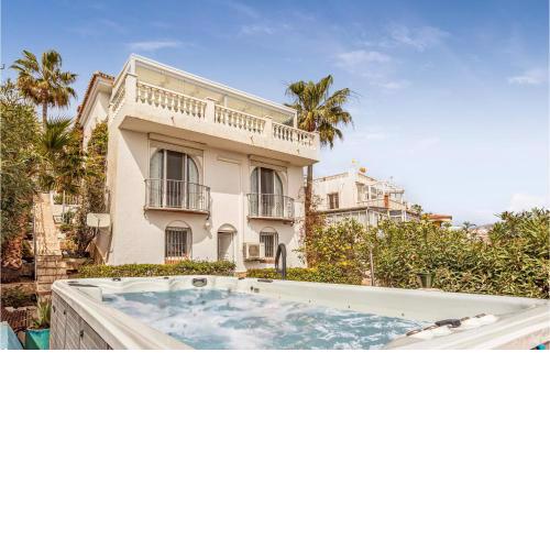Stunning home in Torrox Costa with WiFi, Outdoor swimming pool and 5 Bedrooms