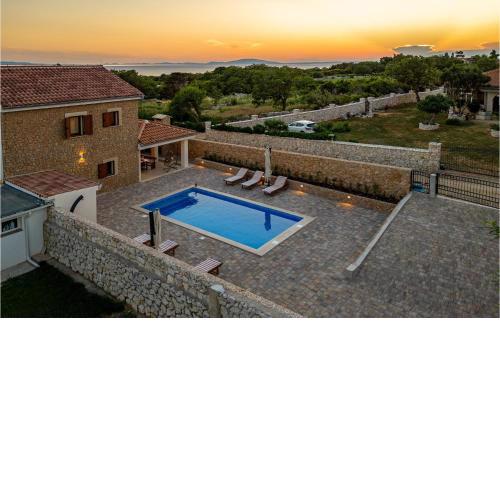 Stunning Home In Vidasovi Stani With 2 Bedrooms, Heated Swimming Pool And Swimming Pool