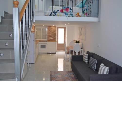 Stunning Loft Apartment Air conditioning, impressive modern conversion
