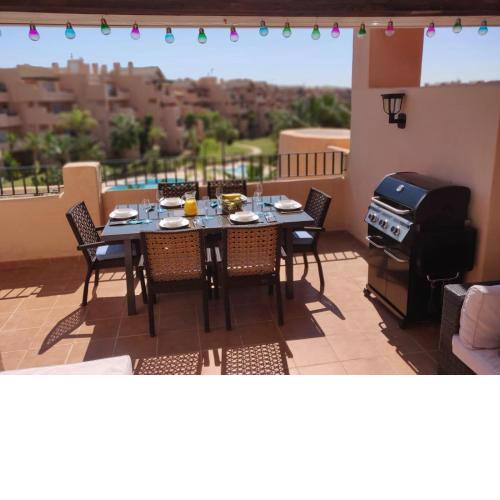 Stunning Penthouse Apartment with Sunny Terrace & Pool View on the Prestigious Mar Menor Golf Resort ESP8021