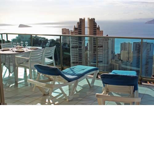 Stunning sea views from a 2-bedroom apartment on the 26th floor