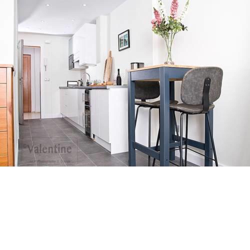 Stunning studio.Seaview with balcony and pool.