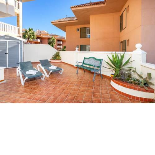Stunningly Sunny flat in El Higueron with pool Ref 11