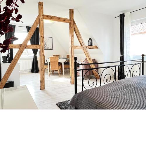 Stylisches Apartment mit Balkon und kostenlosem Parkplatz + 2 Schlafzimmer + Flexibler Check-in