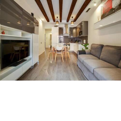 Stylish 1 Bed with Rooftop Terrace near Las Ramblas