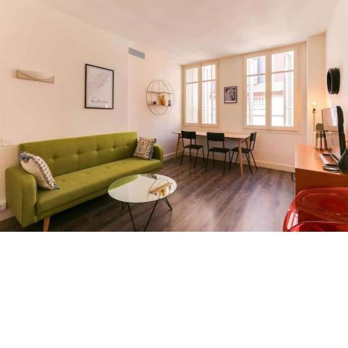 Stylish 2 Bdr apartment in Trendy Gracia
