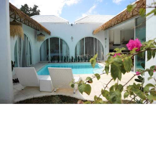 Stylish 4-BR Mediterranean Villa With Boho Touch