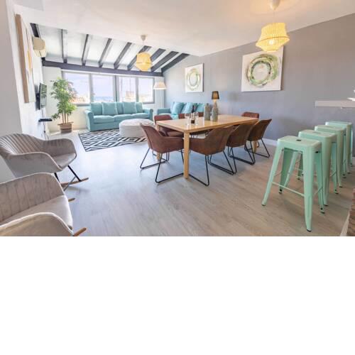 STYLISH 5-BDRS DUPLEX/PENTHOUSE - HEART OF P.BANUS