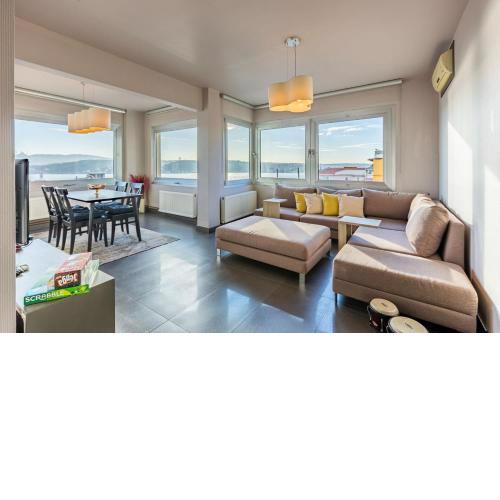Stylish Apartment with Bosphorus View in Besiktas