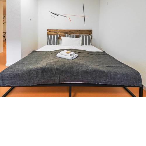 Stylish & Comfy Private Room at City Center shared bathroom, kitchen, diningroom
