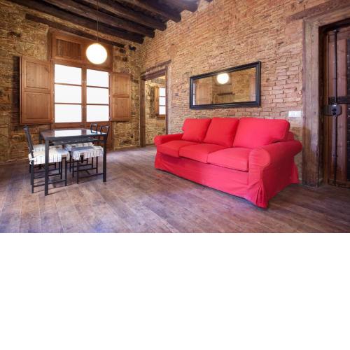 Stylish Gothic Apartment In El Born