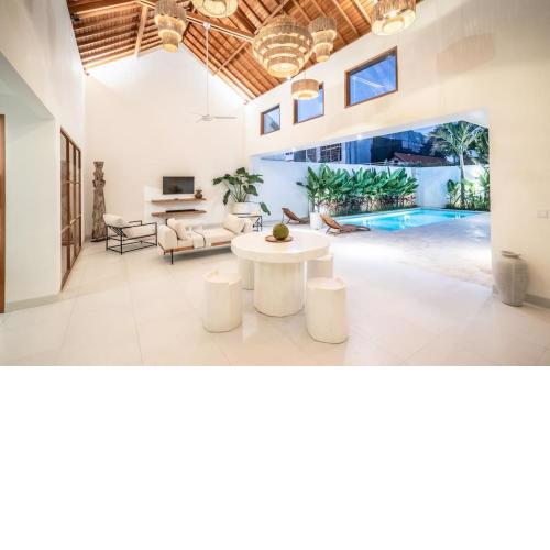 Stylish new villa in Berewa Canggu