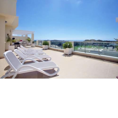 Stylish penthouse with views 6.3.2