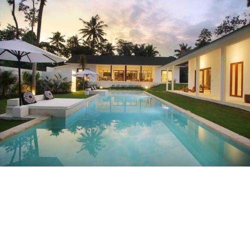 Stylish & spacious 3 BR Villa Mahana