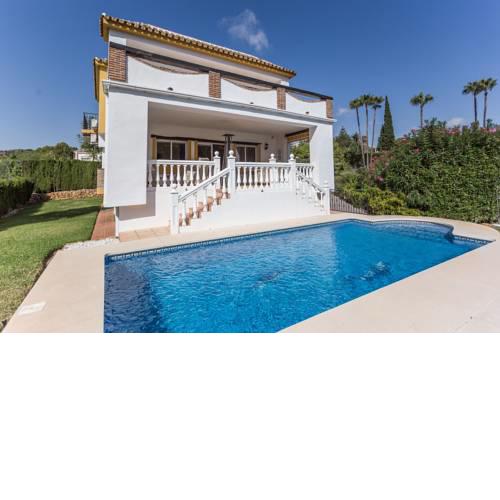 Stylish Villa 3BR 3BA Calahonda - WIFI/POOL/AC
