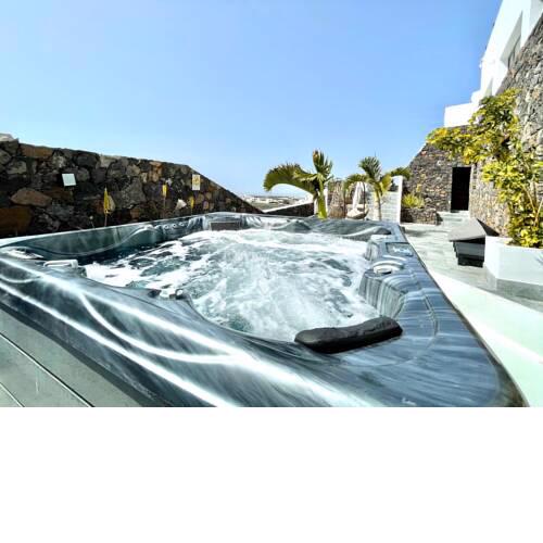 Suite 1 con Wifi, balcon y vista espectacular a Mar en Tinajo, Lanzarote
