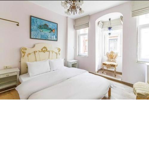 Suite Decorated With Antique Furniture No 3