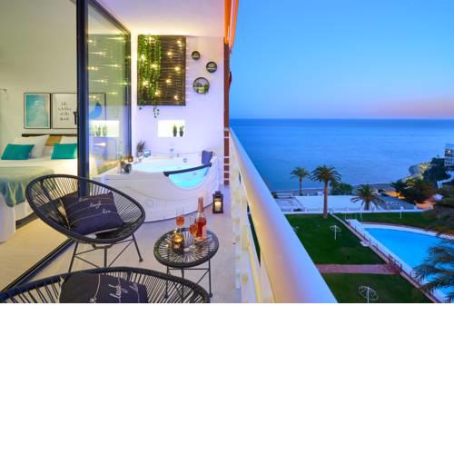 SUITE DEL MAR Luxury apartment with jacuzzi