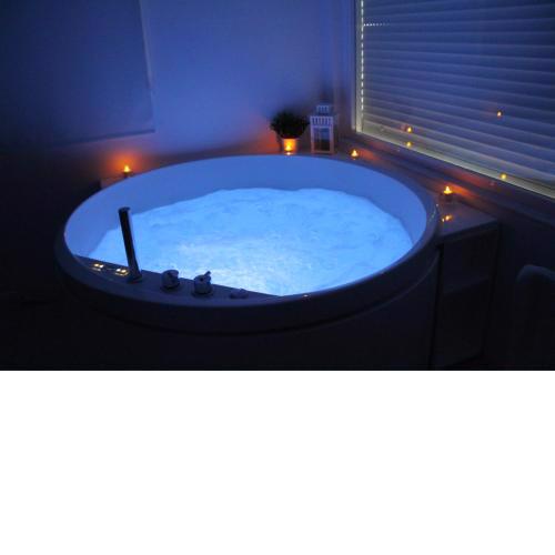 Suite Romántica con Jacuzzi Amanecer de Plata
