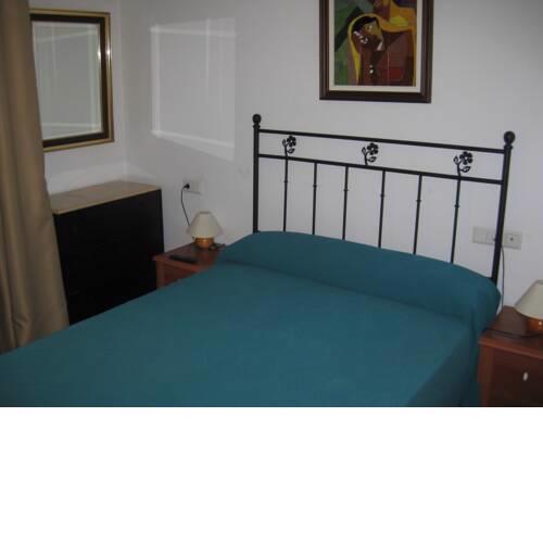 SUITE ROOM Alic Centre. Priv Bath. 1 to 2 pers. Breakfast