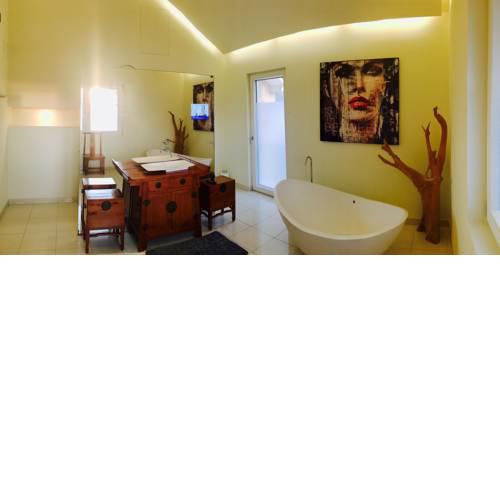 SUITES & SPA