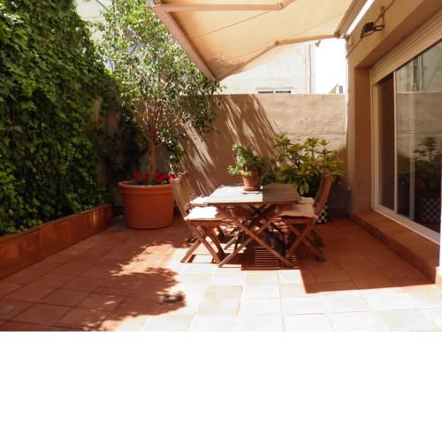 Suitur Courtyard Apartment