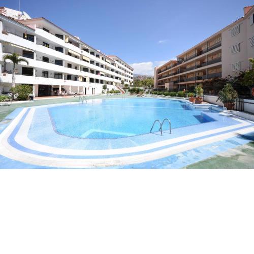 Summerland 11 - One Bed with pool view and wifi internet