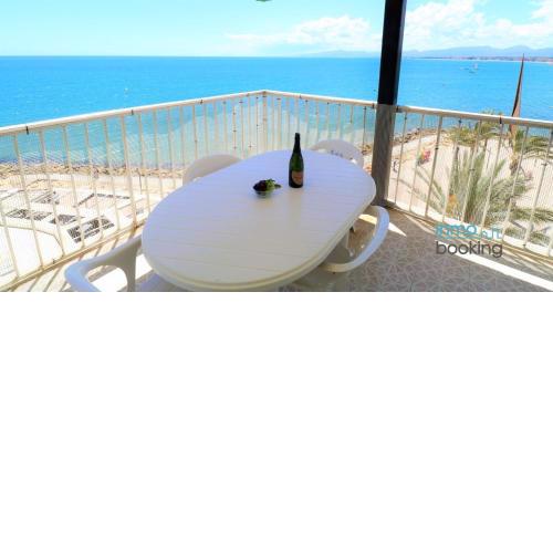Sun Beach Acantilados frontal Mar