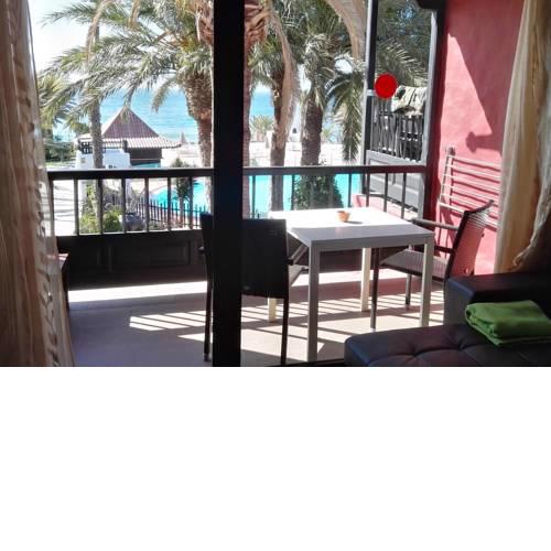 Sun Club Apartment on the Beach