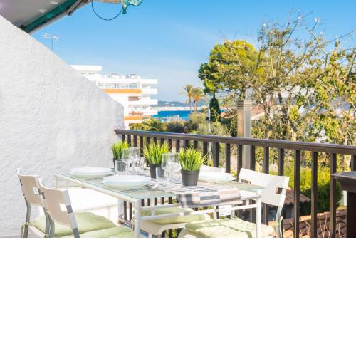 Sunflowers - a holiday apartment next to the beach