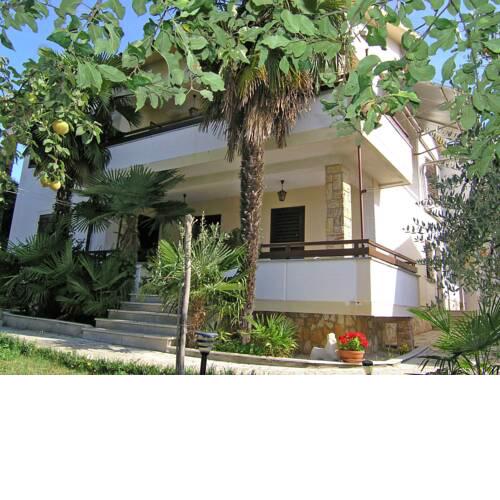 Sunlit Apartment near Sea in Porec