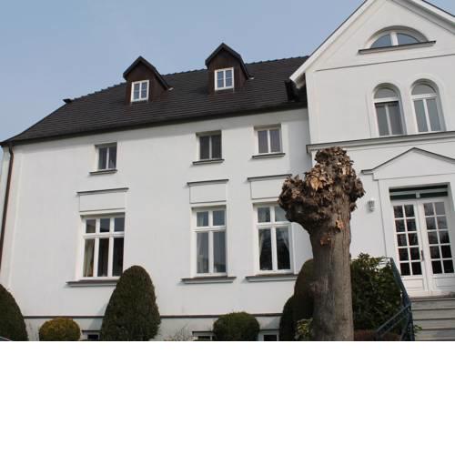Sunlit Apartment with Garden in Steffenshagen
