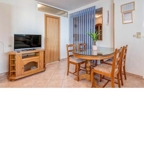 sunny apartment MIKI with sea view and terrace