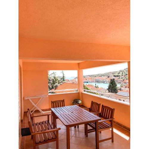 Sunny apartment Nada 2+1 #2 Tisno
