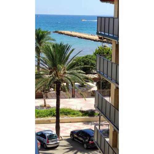 Sunny apartment near the beatch
