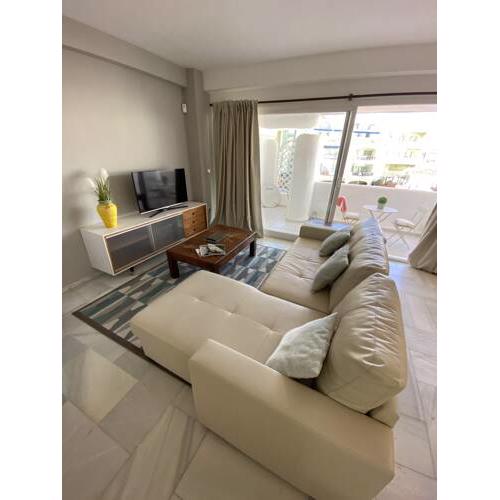 SUNNY BEACH APARTMENT WITH TERRACE FRONT SEA VIEWS