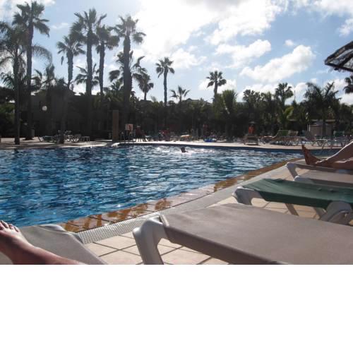 Sunny, Cosy apartment on Ist Floor of holiday complex.