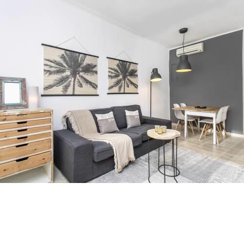 Sunny flat in vibrant gràcia